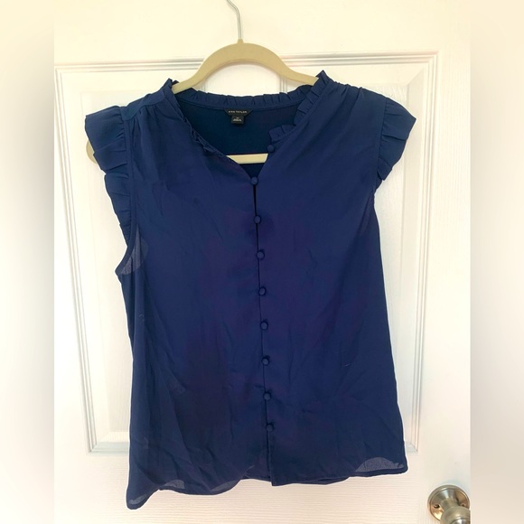 Ann Taylor Sleeveless Blouse Size Small Navy Blue Buttons Ruffles - Picture 1 of 1